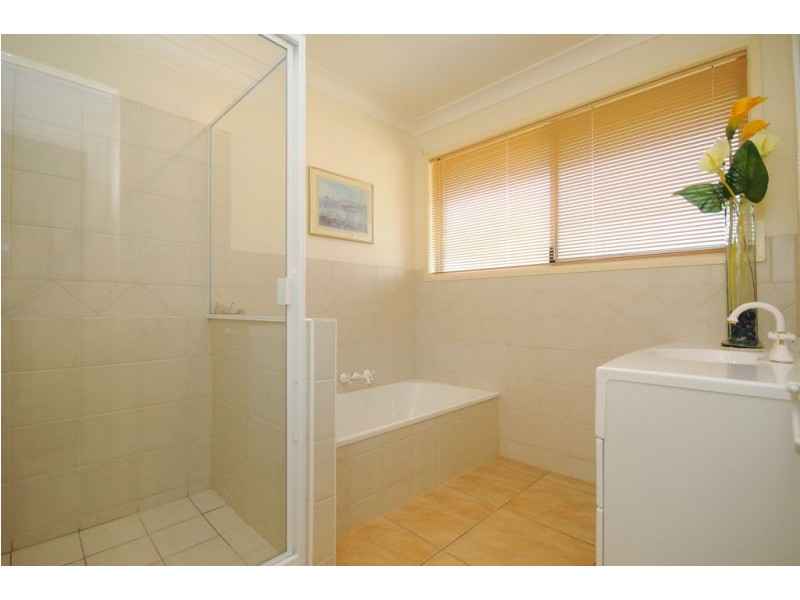 36 Murphys Creek Road, Blue Mountain Heights QLD 4350