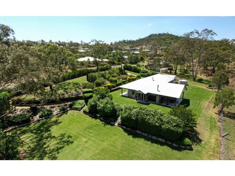 2 Bauer Ct, Hodgson Vale QLD 4352