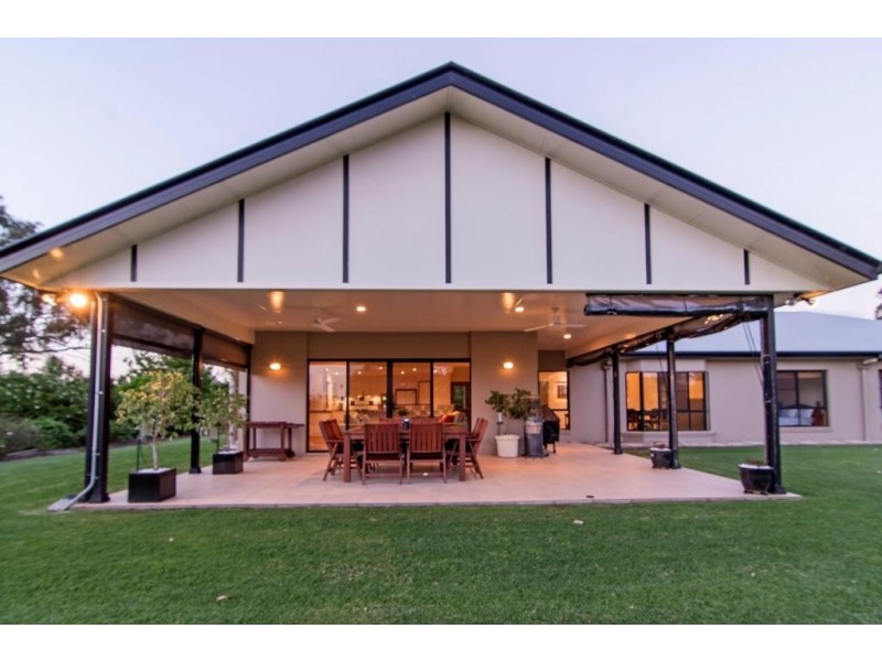 2 Bauer Ct, Hodgson Vale QLD 4352