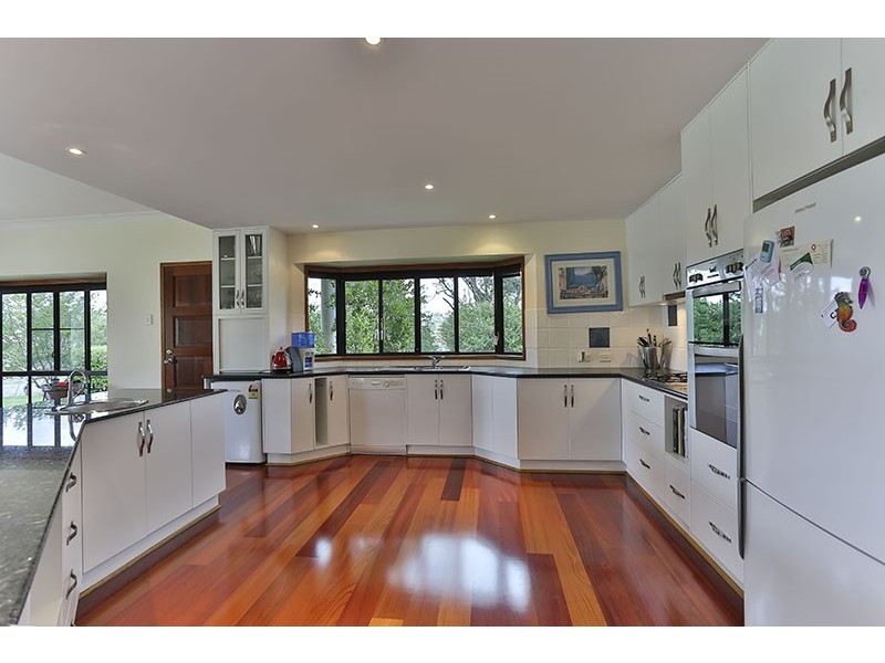 2 Bauer Ct, Hodgson Vale QLD 4352