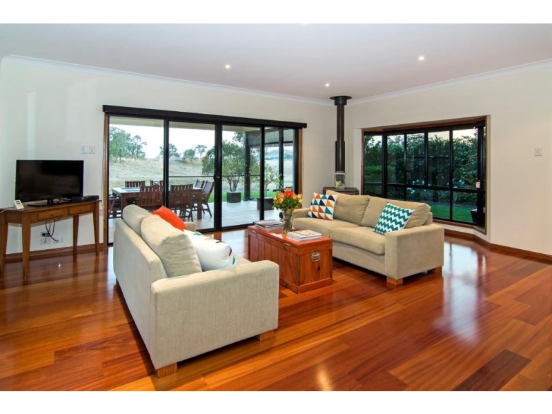 2 Bauer Ct, Hodgson Vale QLD 4352