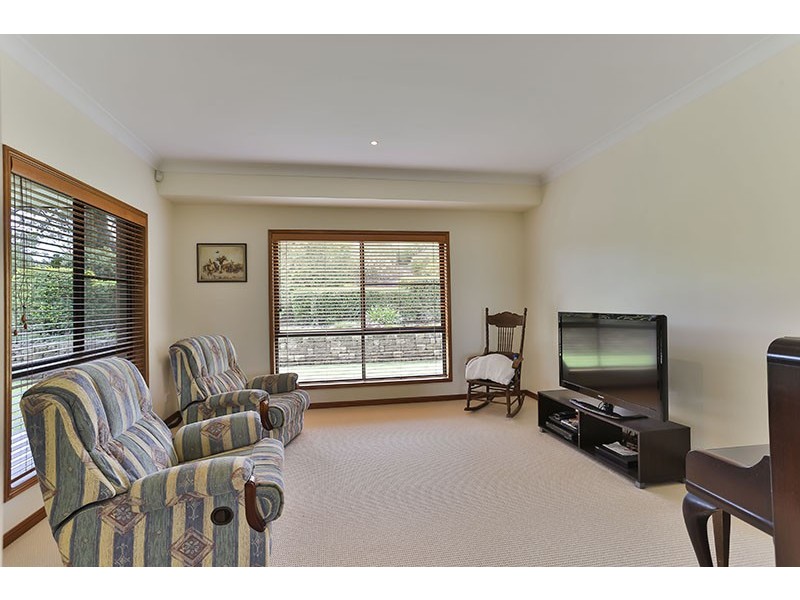 2 Bauer Ct, Hodgson Vale QLD 4352