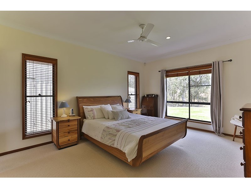 2 Bauer Ct, Hodgson Vale QLD 4352