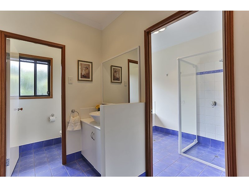 2 Bauer Ct, Hodgson Vale QLD 4352