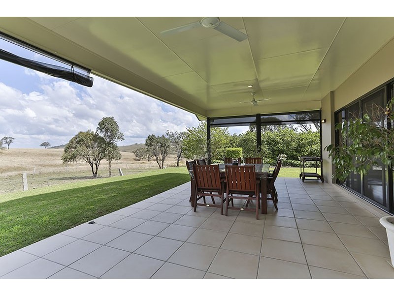 2 Bauer Ct, Hodgson Vale QLD 4352