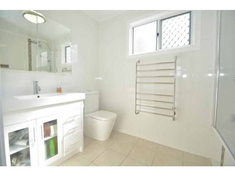 5 Makepeace Street, Rockville QLD 4350