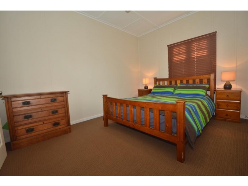 5 Makepeace Street, Rockville QLD 4350