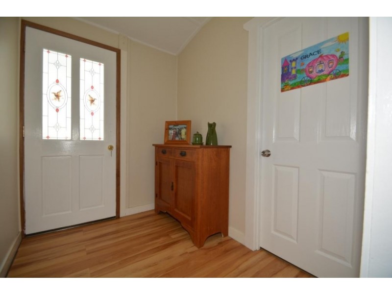 5 Makepeace Street, Rockville QLD 4350