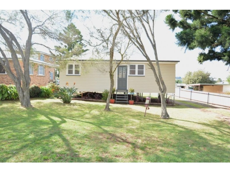 5 Makepeace Street, Rockville QLD 4350