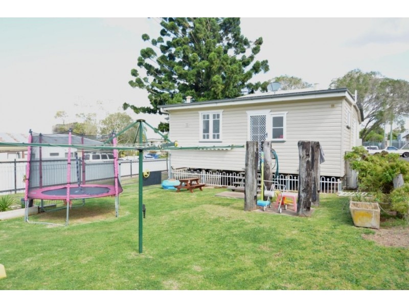 5 Makepeace Street, Rockville QLD 4350