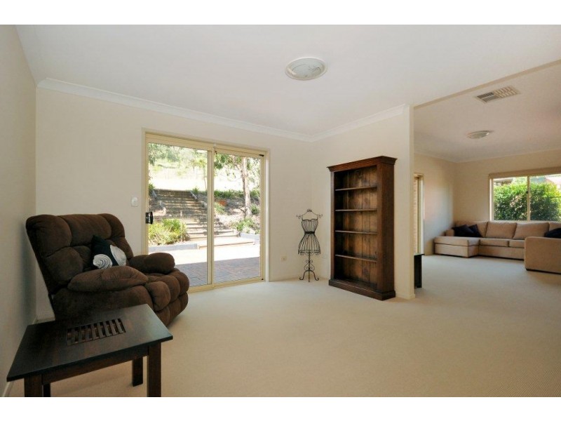 8 Lanbar Court, Glenvale QLD 4350