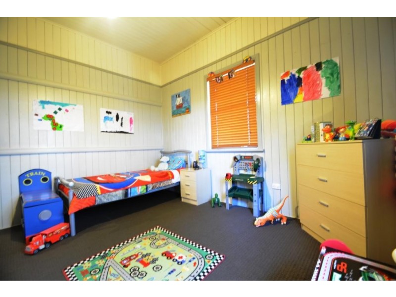 15 Jordan Court, Charlton QLD 4350
