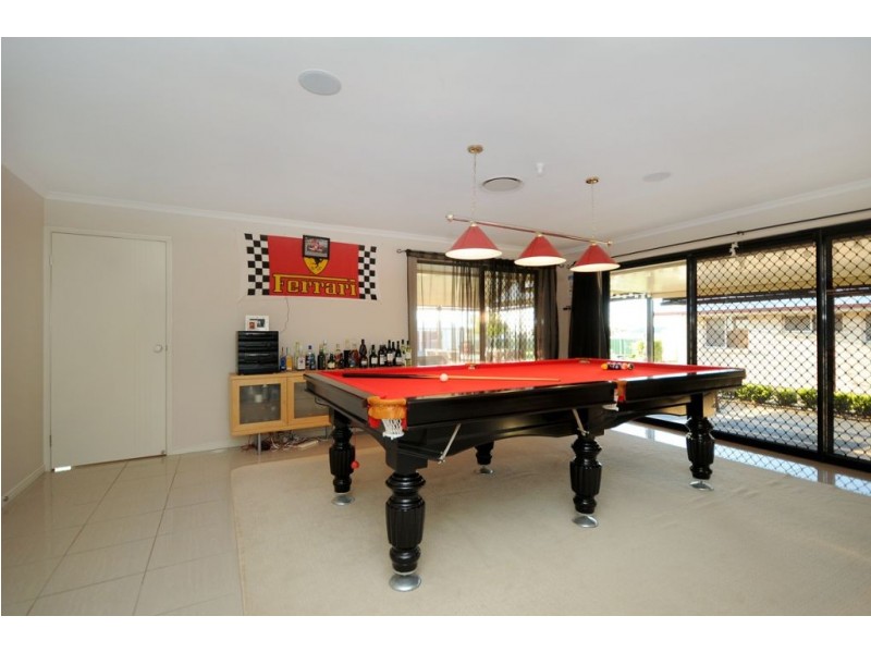 26 Sinclair Street, Wyreema QLD 4352