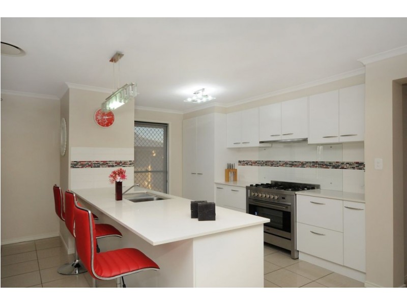 26 Sinclair Street, Wyreema QLD 4352