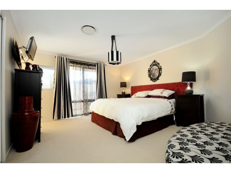 26 Sinclair Street, Wyreema QLD 4352