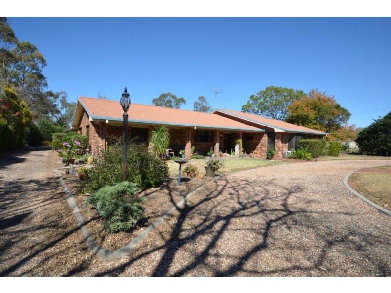 39 Hill Street, Pittsworth QLD 4356