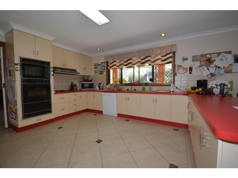 39 Hill Street, Pittsworth QLD 4356