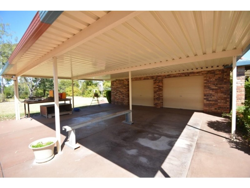 39 Hill Street, Pittsworth QLD 4356