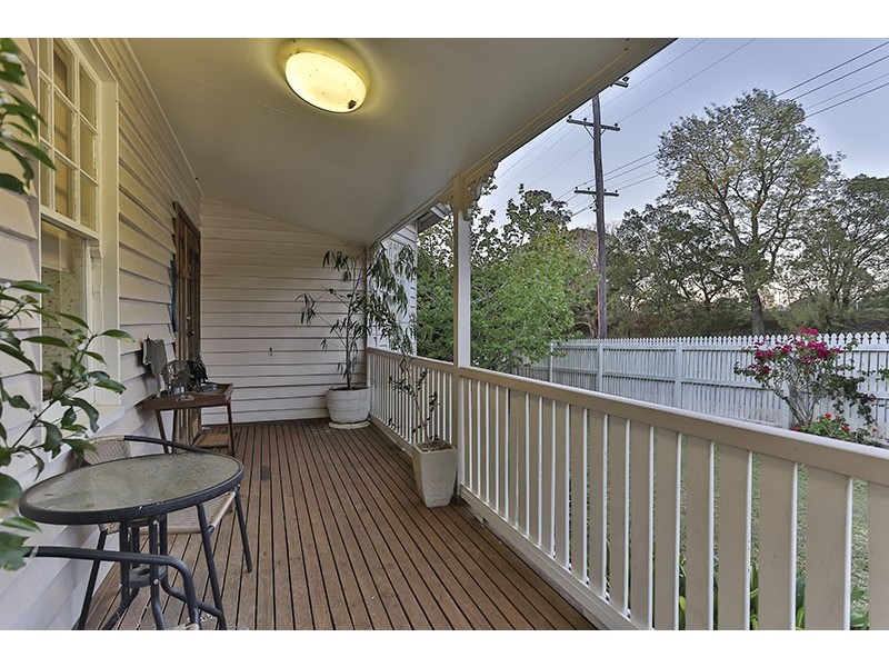 68 Jellicoe Street, Mount Lofty QLD 4350