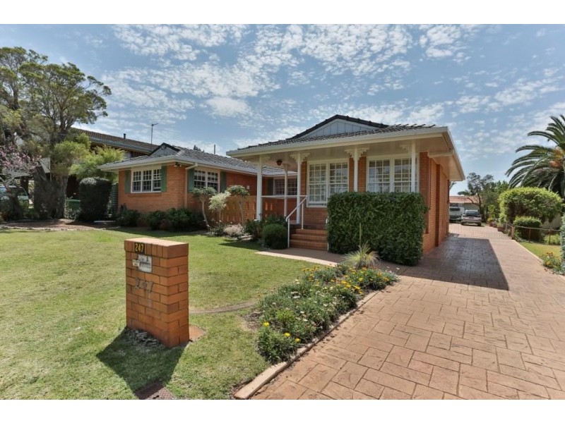 247 North Street, Wilsonton Heights QLD 4350