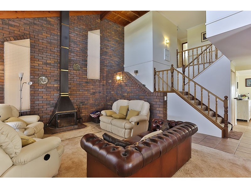 33 Jason Street, Wilsonton Heights QLD 4350