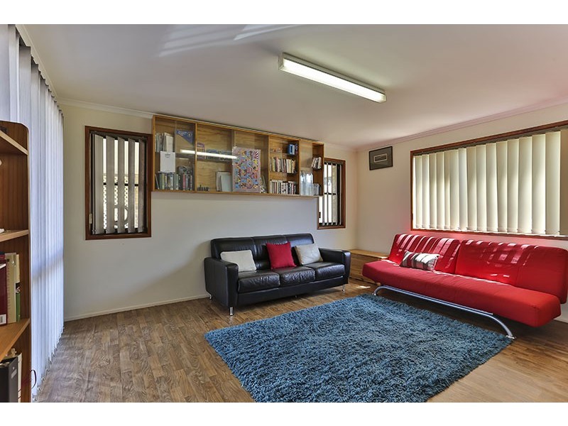 33 Jason Street, Wilsonton Heights QLD 4350