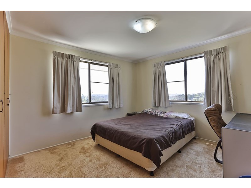 33 Jason Street, Wilsonton Heights QLD 4350