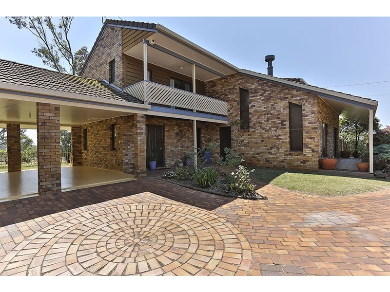 33 Jason Street, Wilsonton Heights QLD 4350