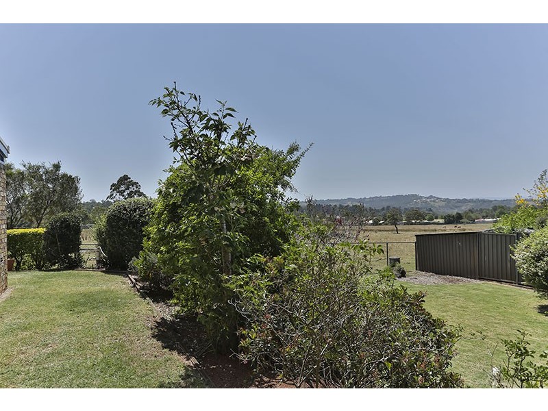 33 Jason Street, Wilsonton Heights QLD 4350