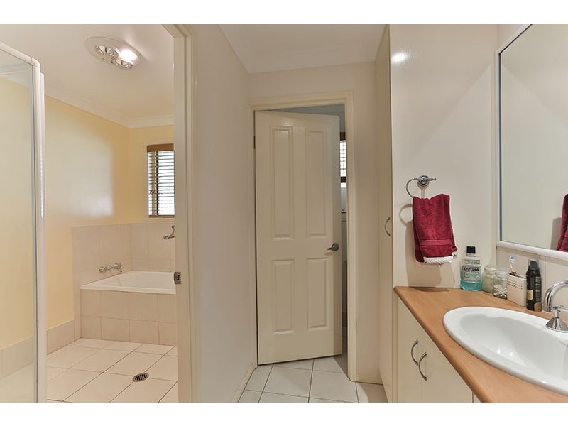 7 Madison Court, Glenvale QLD 4350