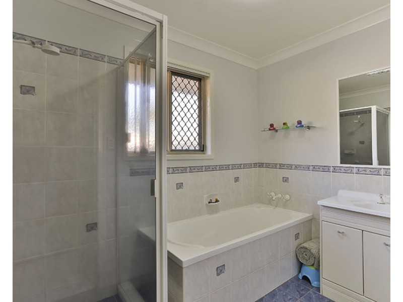 32 Dyson Drive, Darling Heights QLD 4350