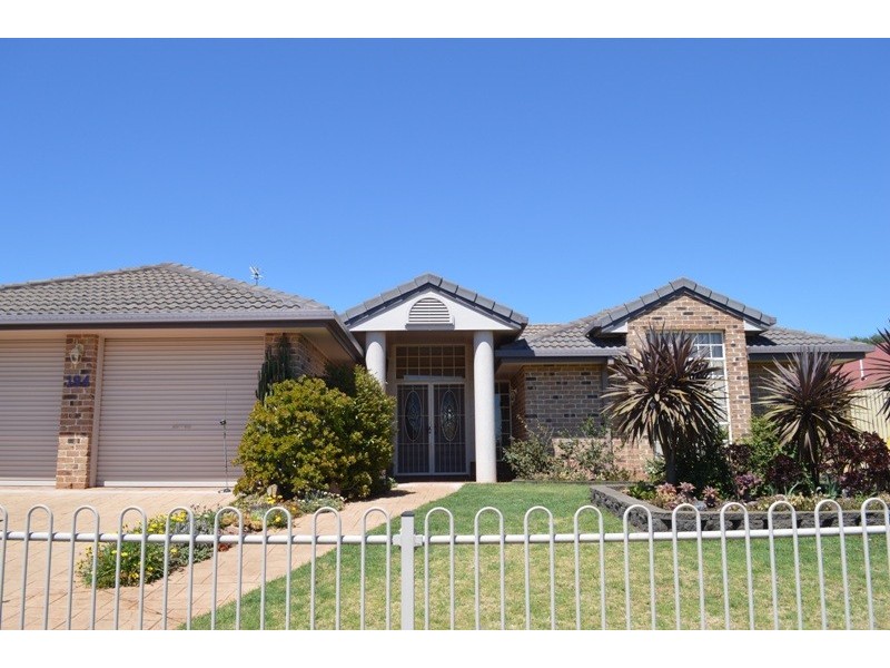 194 Stenner Street, Middle Ridge QLD 4350
