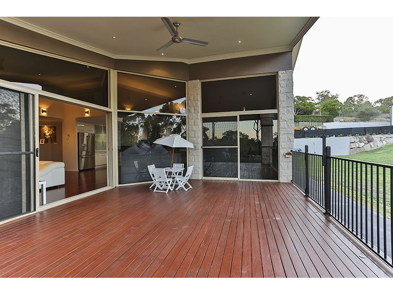 3 John Trousdell Ct, Cotswold Hills QLD 4350