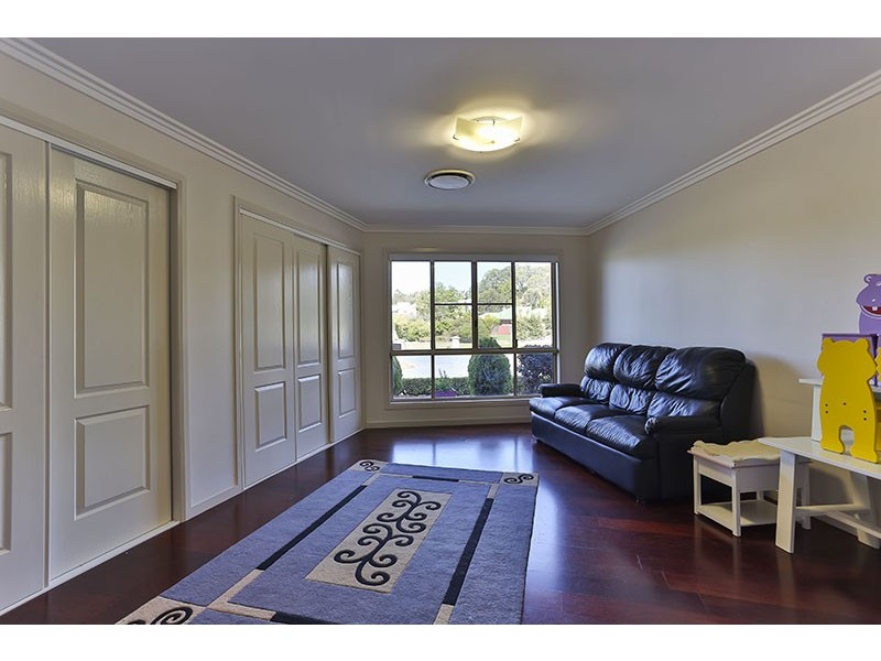 3 John Trousdell Ct, Cotswold Hills QLD 4350