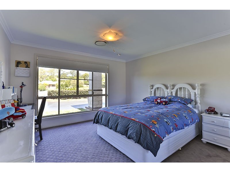 3 John Trousdell Ct, Cotswold Hills QLD 4350