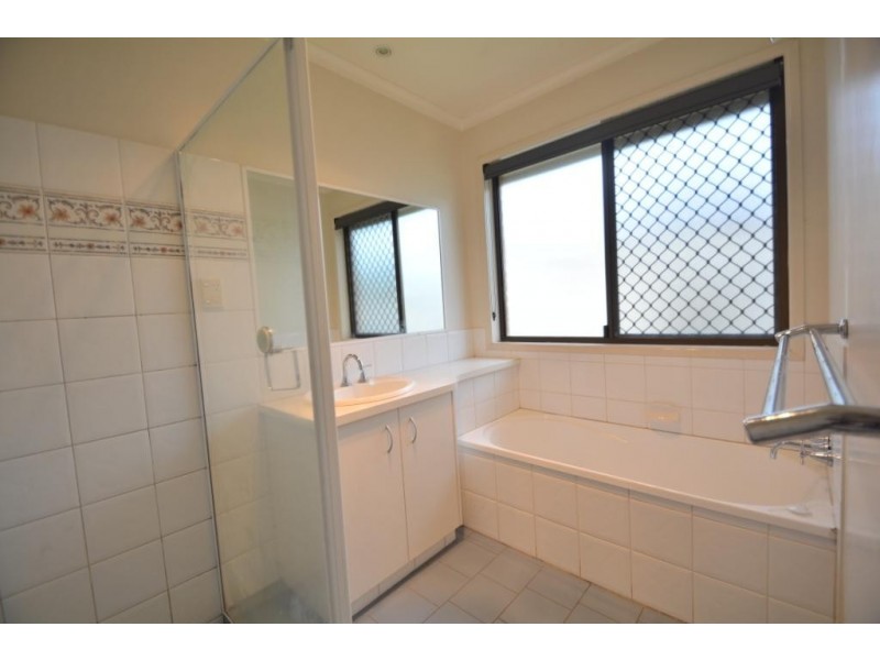 17 Liquidambar Street, Glenvale QLD 4350