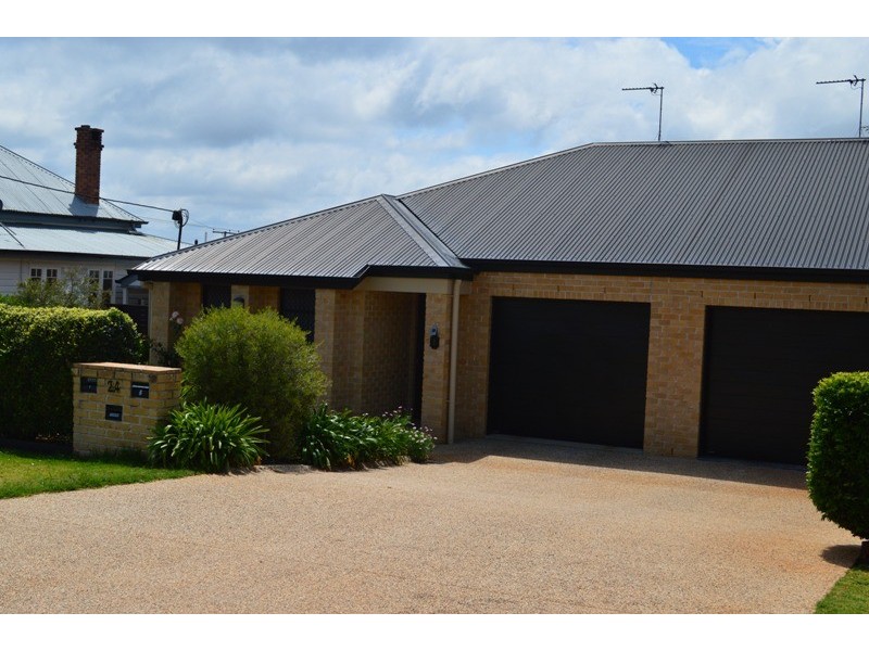 1/2A Empress Street, Centenary Heights QLD 4350