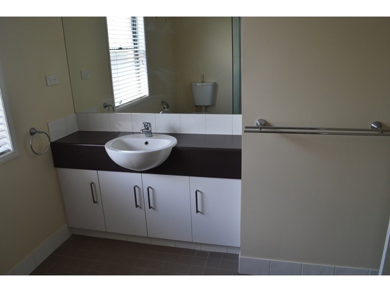 1/2A Empress Street, Centenary Heights QLD 4350