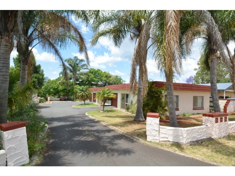 4 Catto Street, Centenary Heights QLD 4350