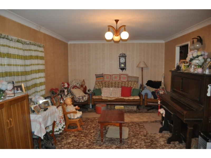 1 Greenwattle Street, Cranley QLD 4350