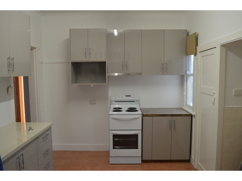 249 West Street, Harristown QLD 4350