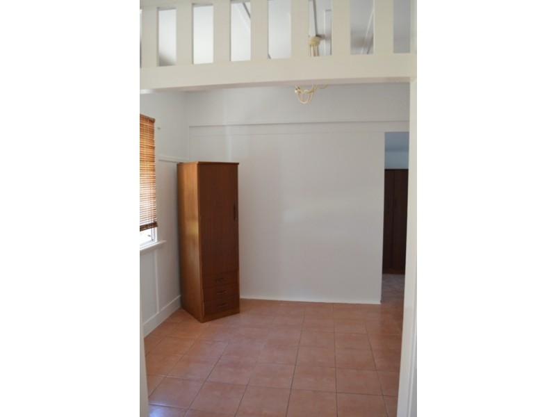 249 West Street, Harristown QLD 4350