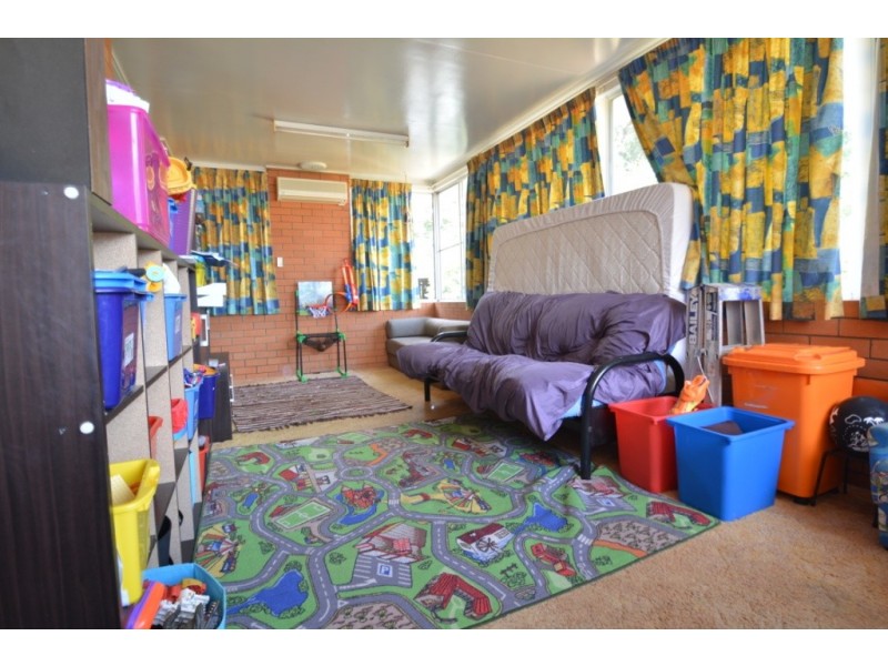 30 Beelbee Street, Harristown QLD 4350