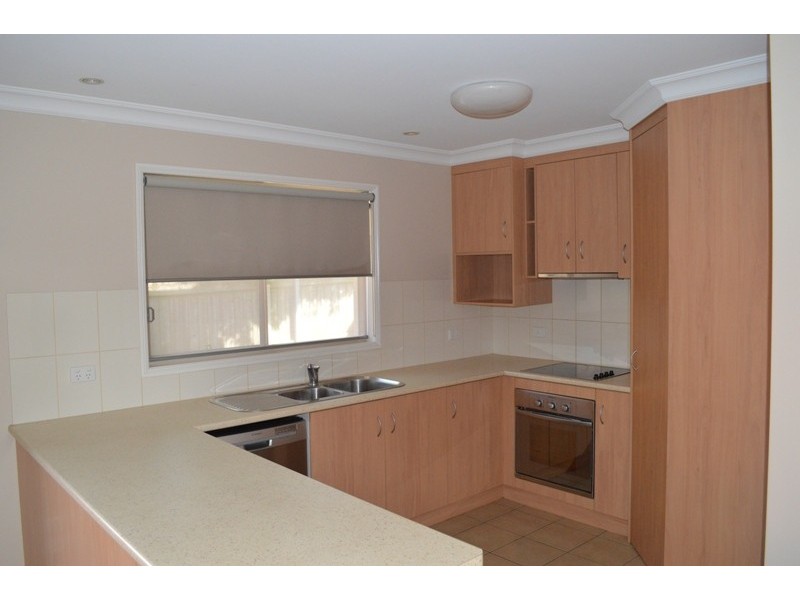 2/24A Payne Street, Wilsonton QLD 4350