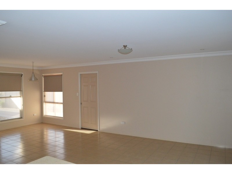 2/24A Payne Street, Wilsonton QLD 4350