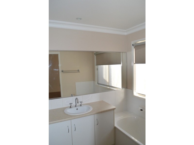 2/24A Payne Street, Wilsonton QLD 4350