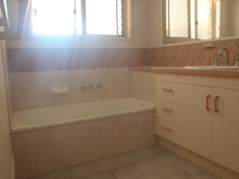 13 Swartz Street, Kearneys Spring QLD 4350