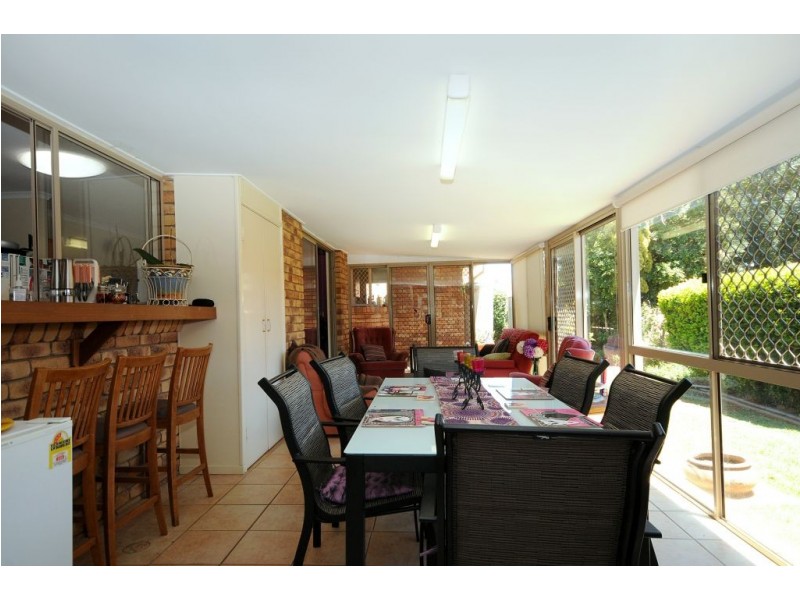 21 Lorraine Crescent, Centenary Heights QLD 4350