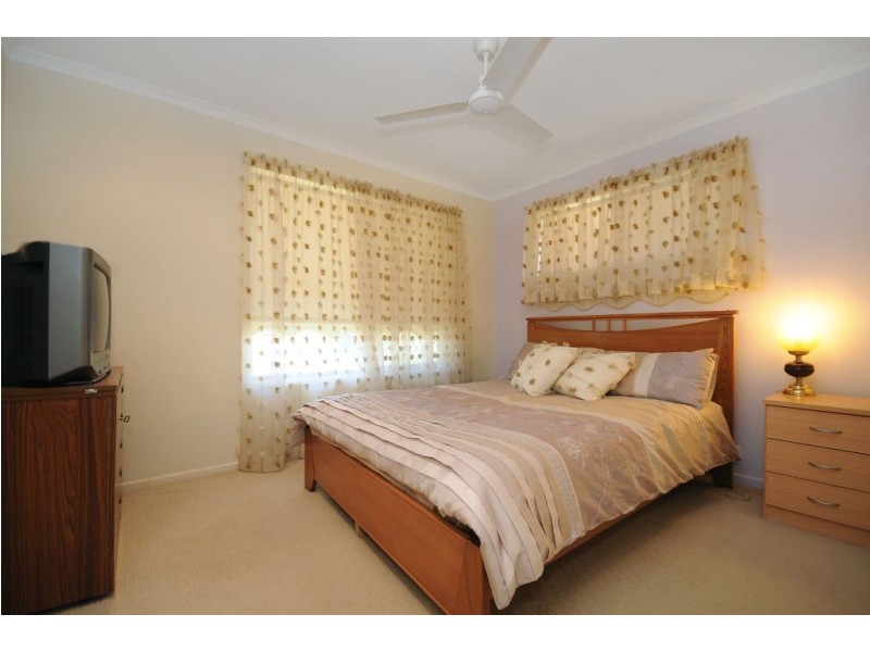 21 Lorraine Crescent, Centenary Heights QLD 4350