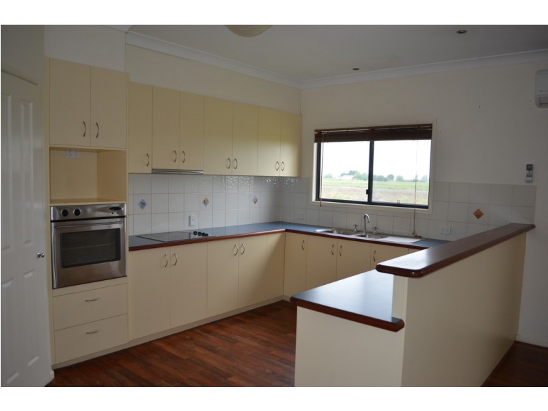 90 Devon Park Road, Oakey QLD 4401
